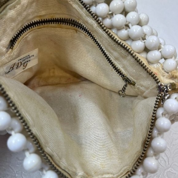 VTG White Beaded Fold Over Retro Shoulder Handbag Made in Japan 9"x6" - Picture 10 of 14